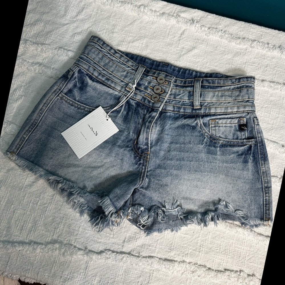 KanCan Blue Frayed Jean Denim Light Wash High Rise Waisted Shorts Size 3/25